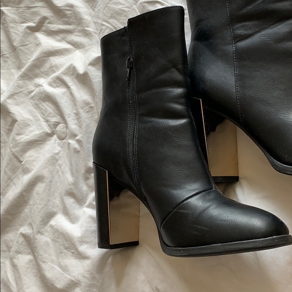 Cute Gold detailed Never worn Black Booties - Picture 2 of 2